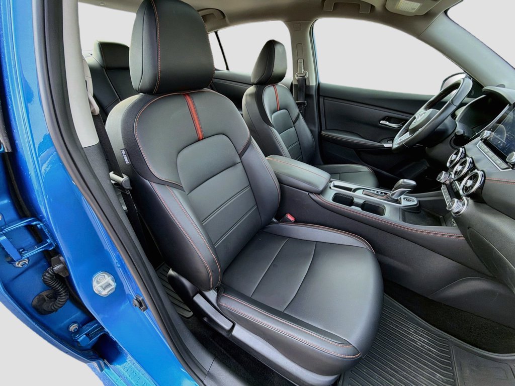 Used 2023 Nissan Sentra SR w/ SR Premium Package FWD image 30