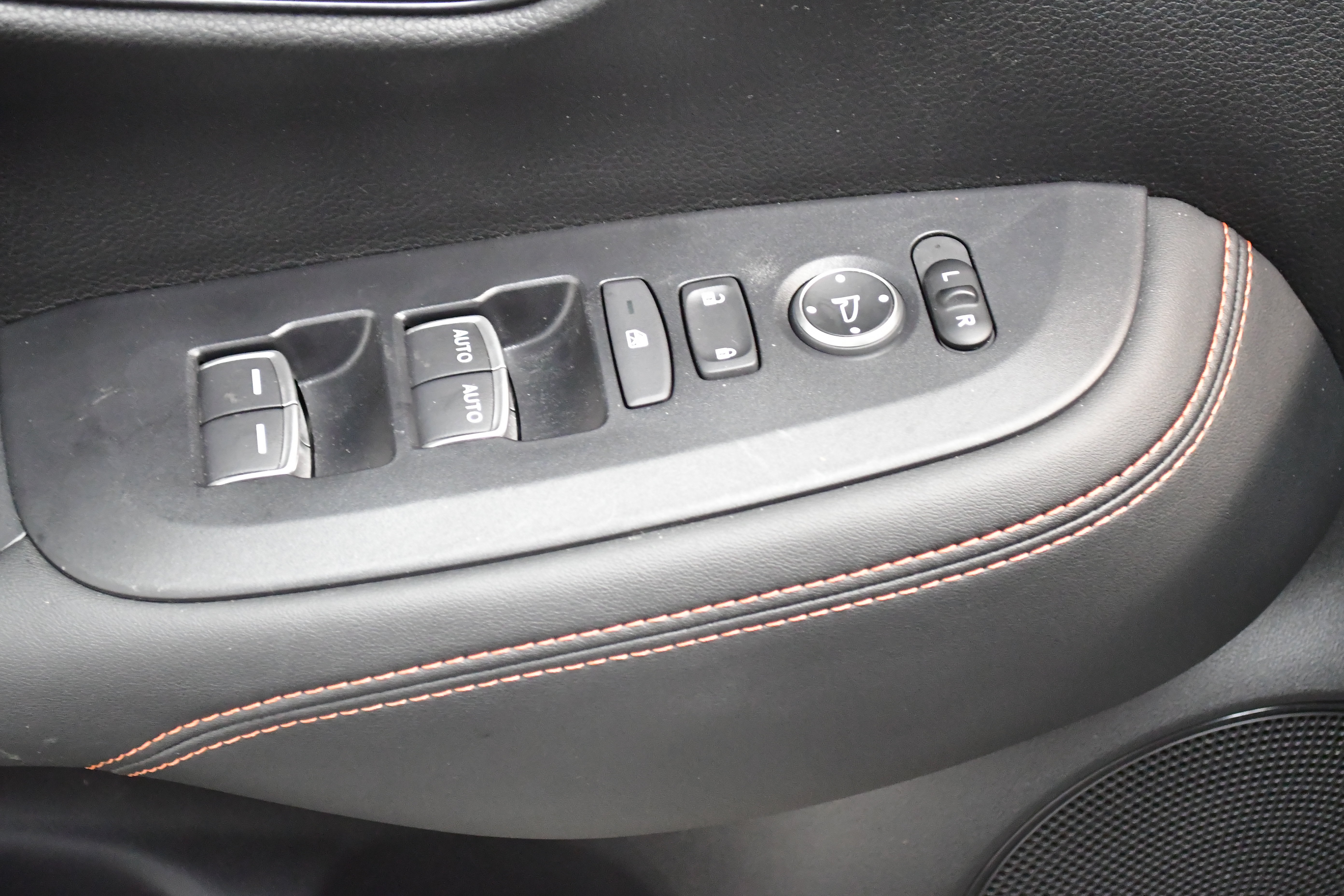 Used 2024 Honda HR-V Sport image 16