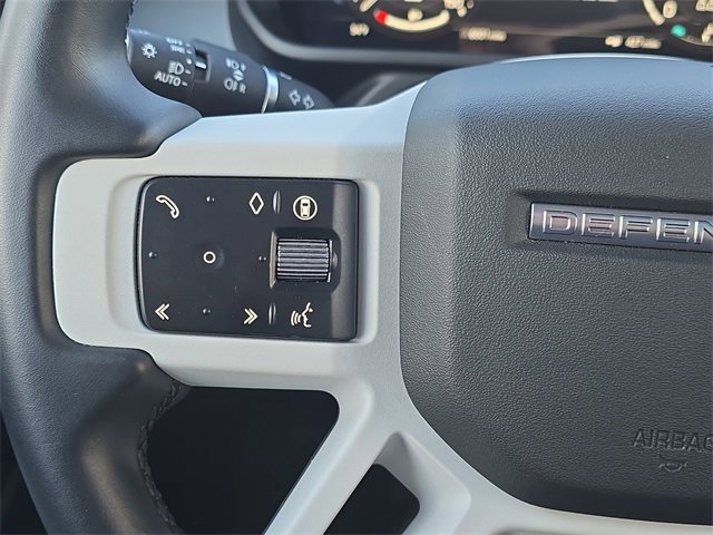 Used 2025 Land Rover Defender 110 S image 16