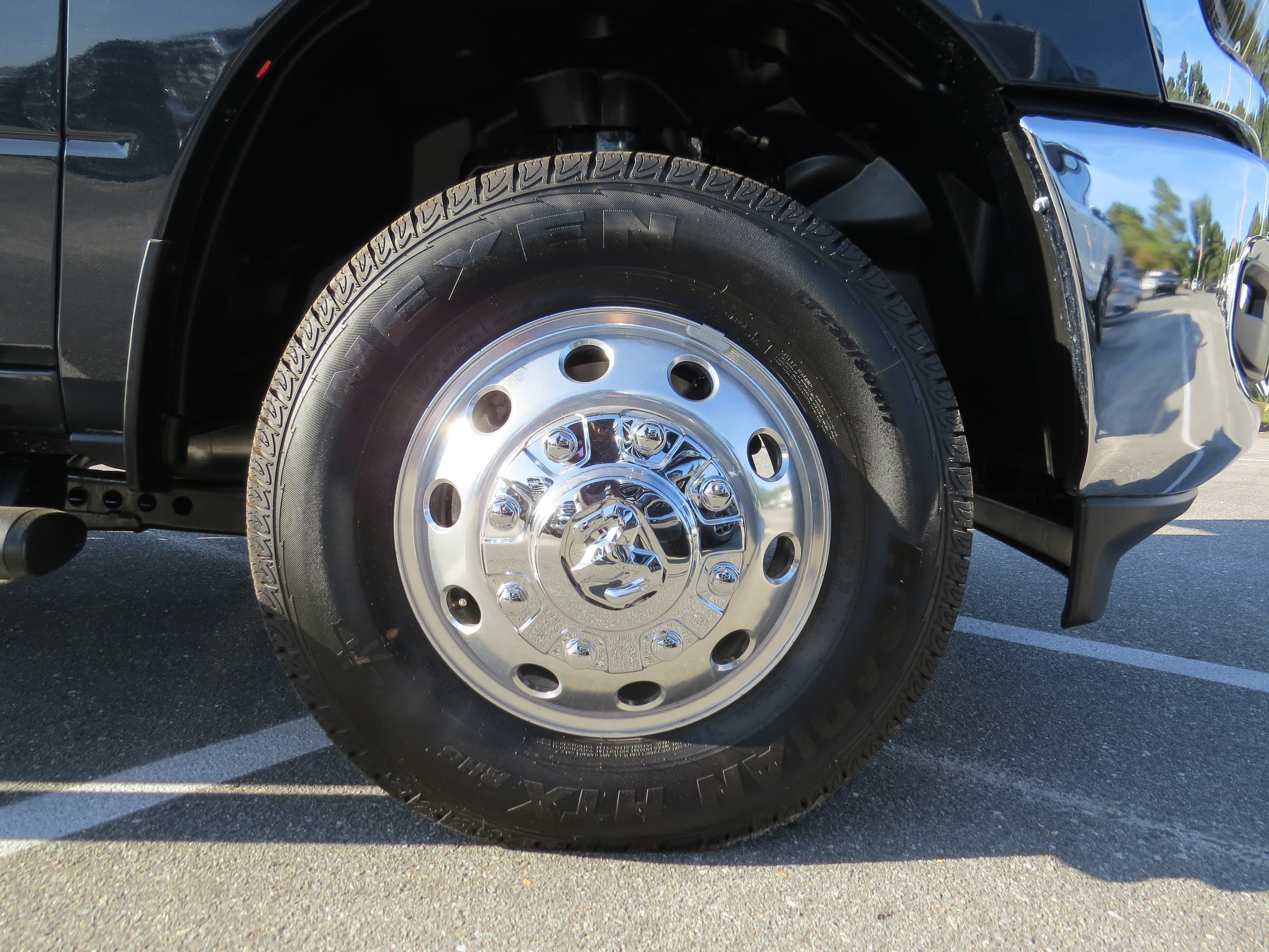 New 2026 RAM 3500 Tradesman w/ Chrome Appearance Group AWD/4WD image 9
