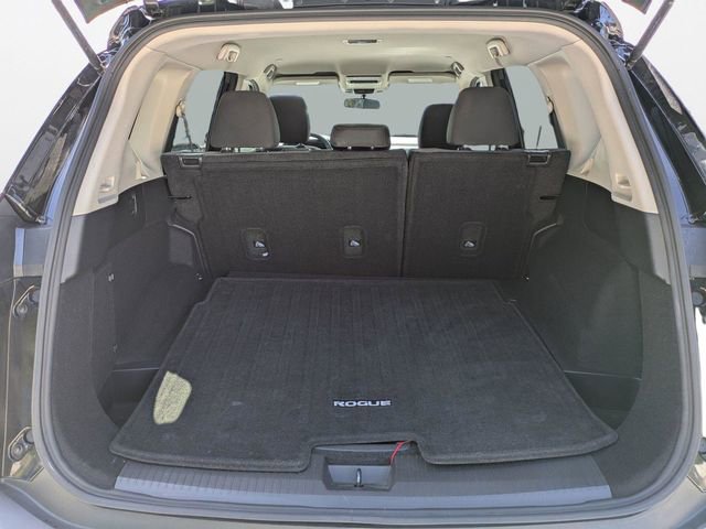 Used 2022 Nissan Rogue SV image 13
