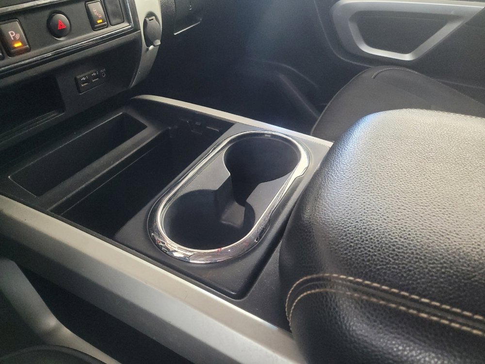 Used 2019 Nissan Titan PRO-4X AWD/4WD image 26