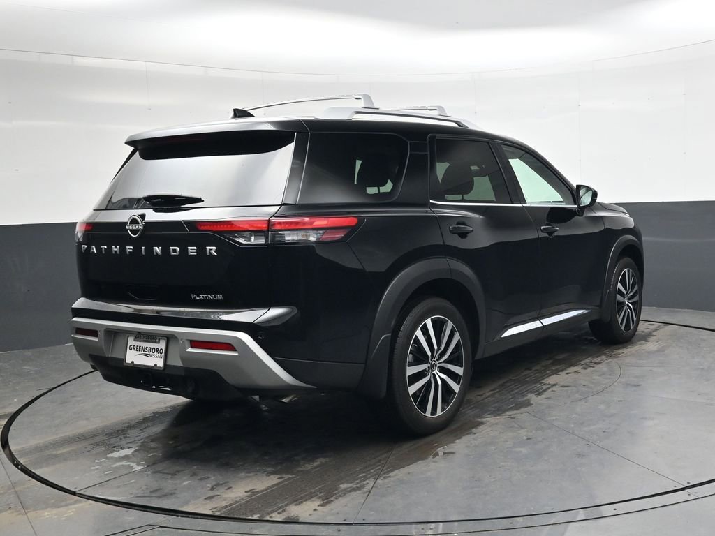 Used 2025 Nissan Pathfinder Platinum image 4