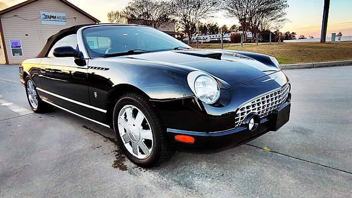 Used 2002 Ford Thunderbird Deluxe image 11