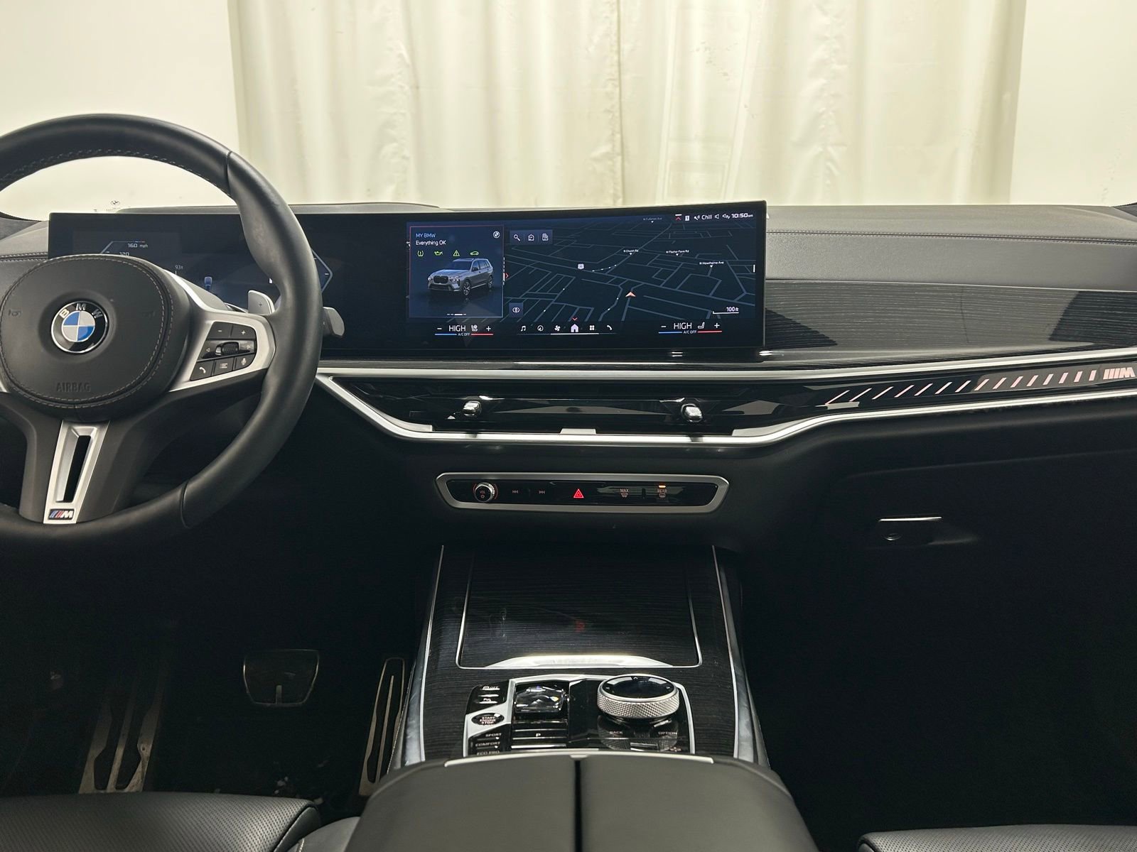 Used 2025 BMW X7 M60i w/ Executive Package image 9