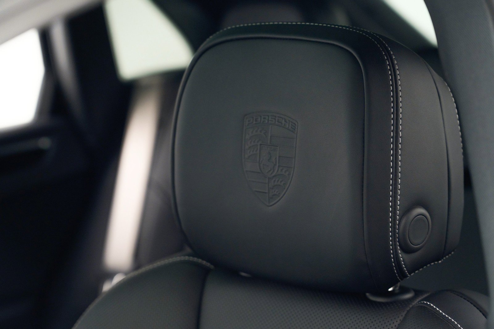 New 2026 Porsche Macan S image 19