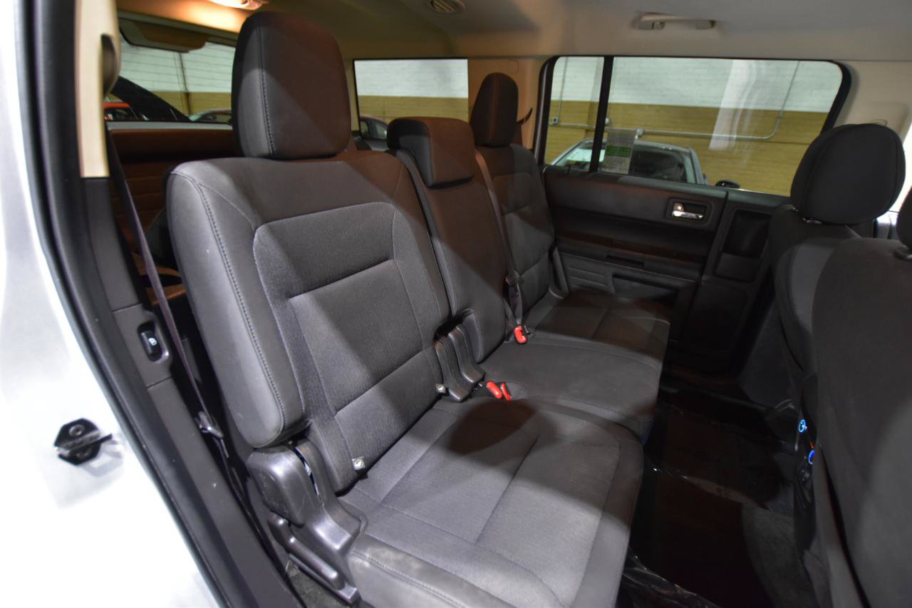 Used 2018 Ford Flex SE FWD image 31