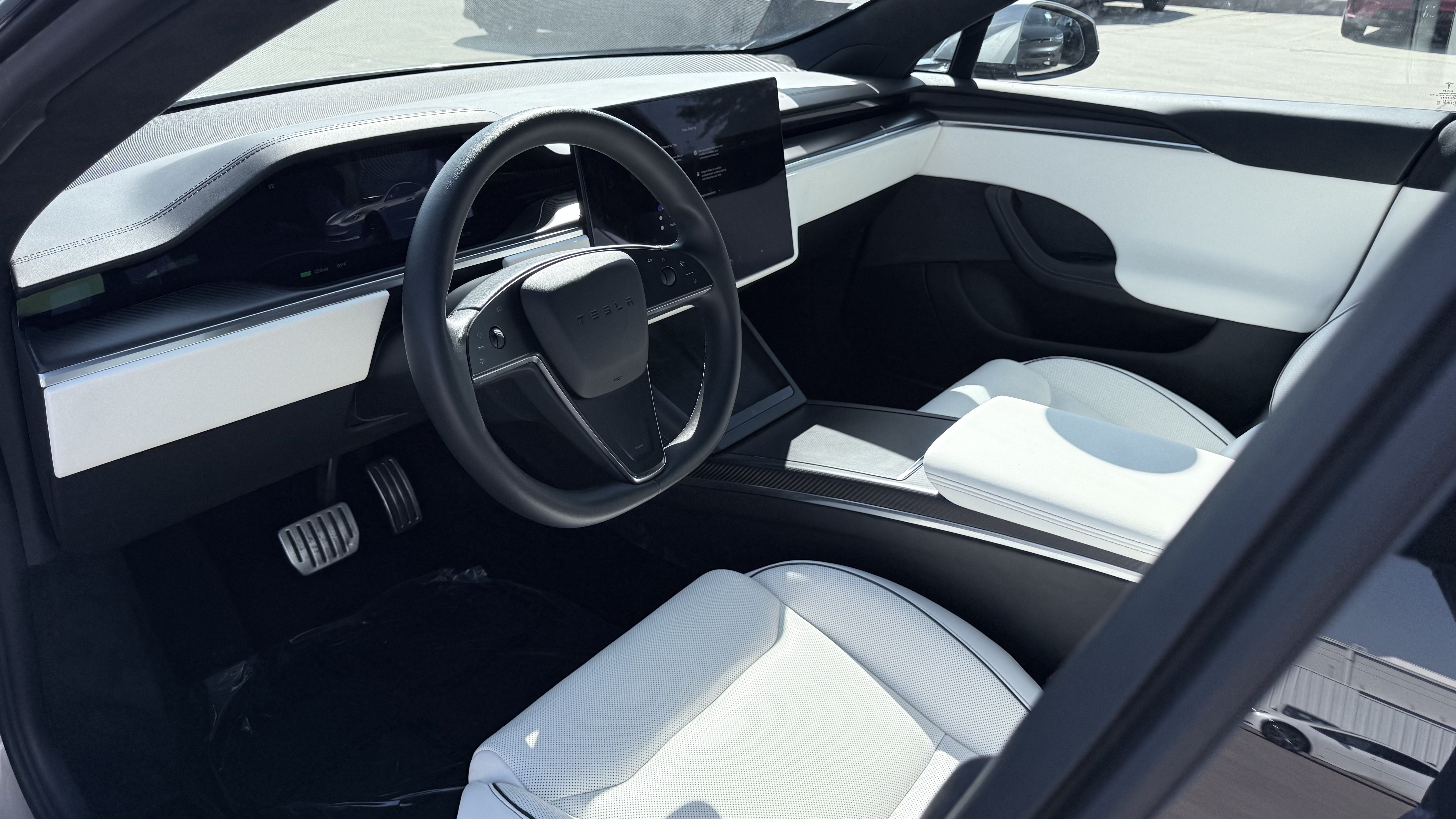 Used 2024 Tesla Model S Plaid AWD/4WD image 34