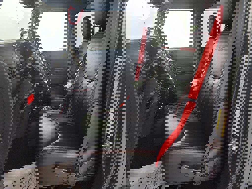 Used 2017 Jeep Wrangler Unlimited Rubicon image 14