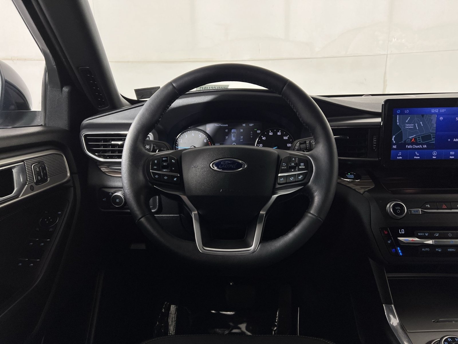 Used 2020 Ford Explorer Limited AWD/4WD image 16