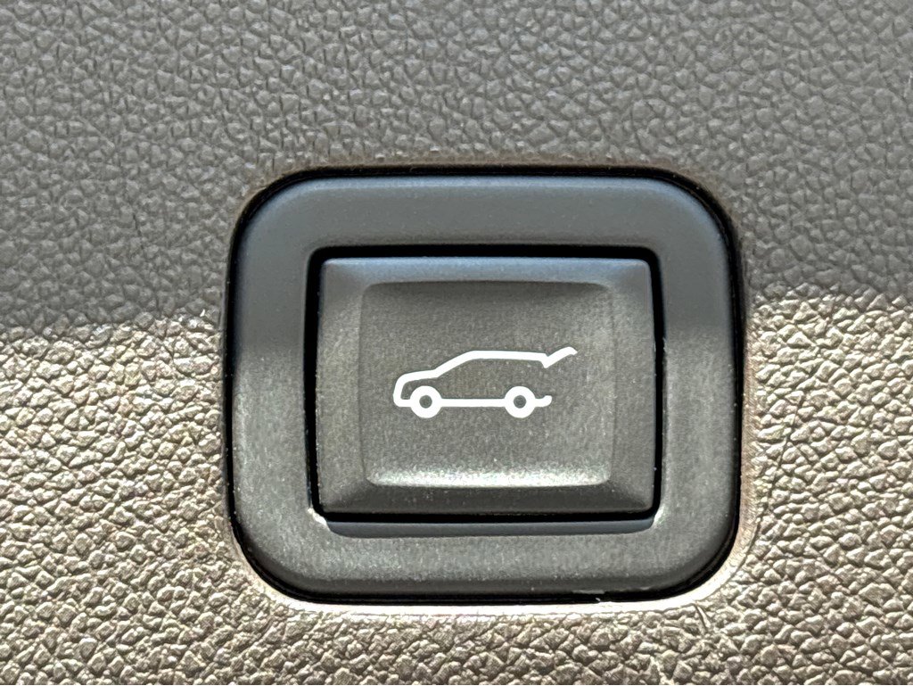 Used 2024 Chevrolet Tahoe LT image 22