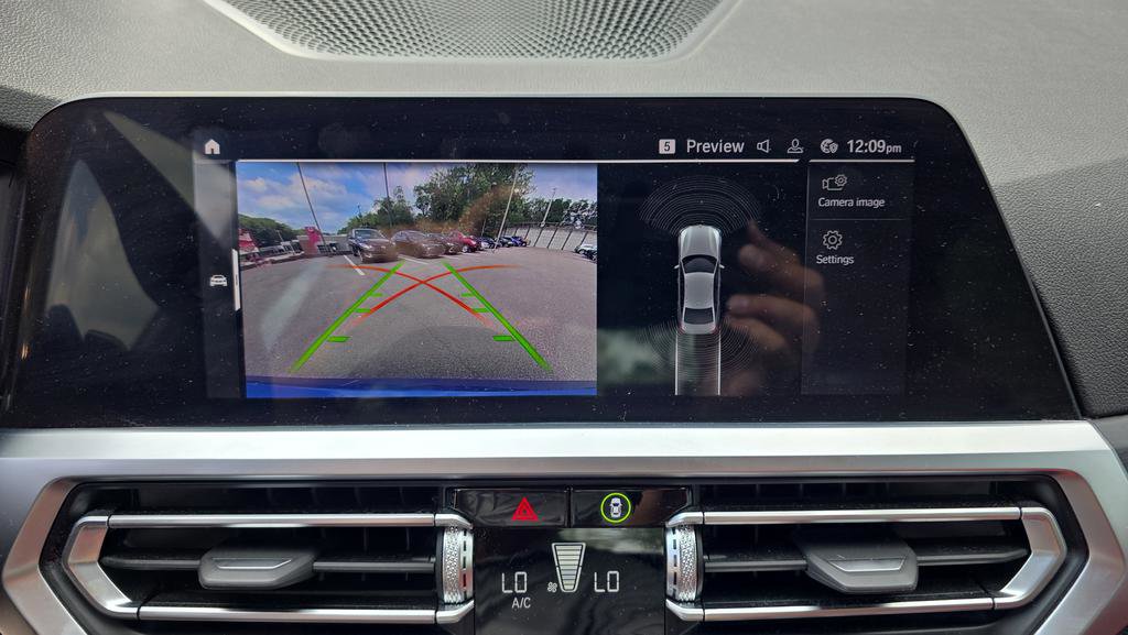 Used 2022 BMW 330e xDrive w/ M Sport Package image 17