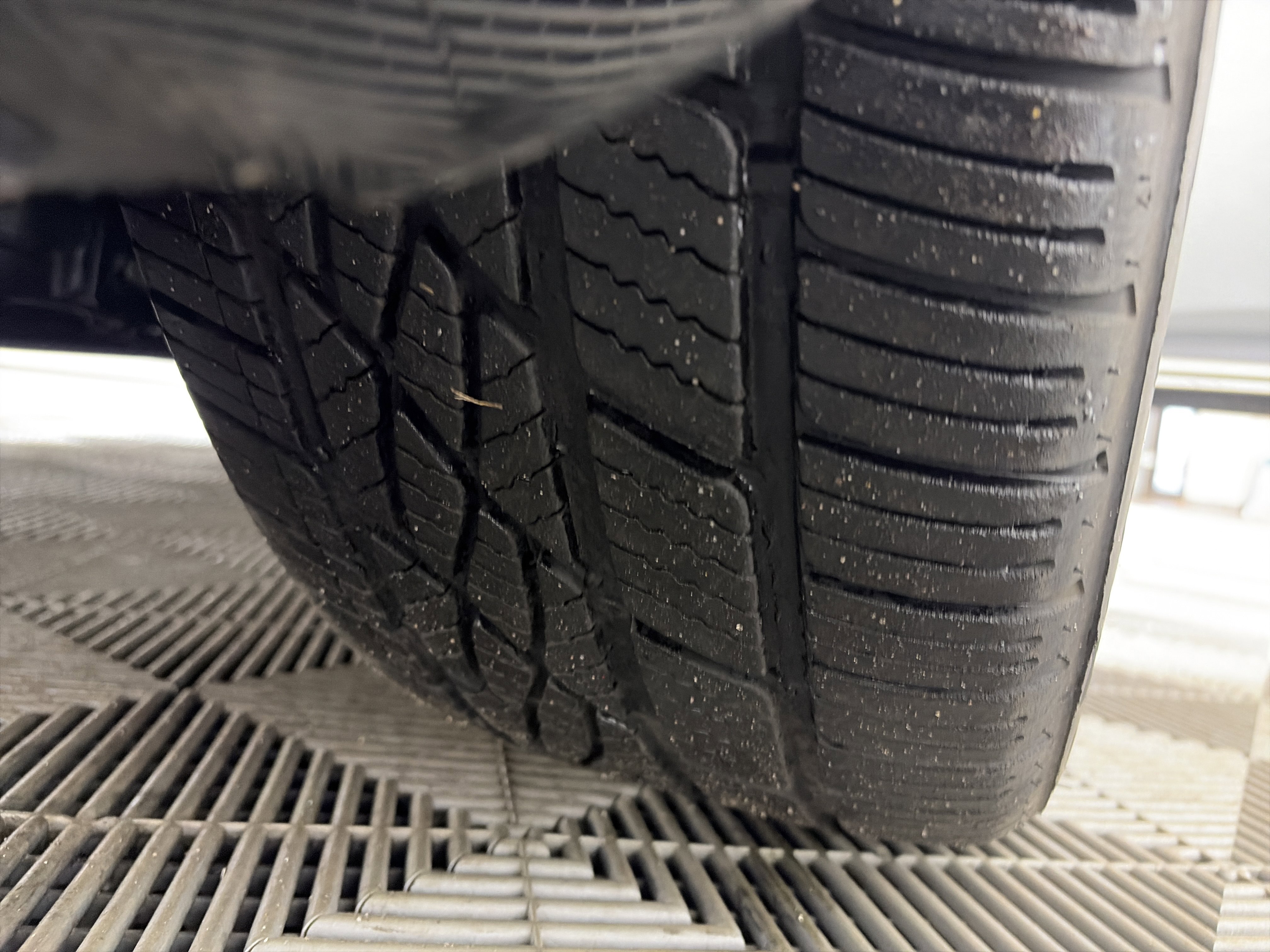 Used 2022 Kia EV6 GT-Line w/ First Edition Package image 9