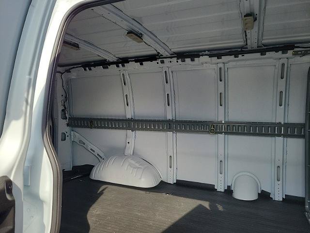 New 2025 Chevrolet Express 2500 w/ Driver Convenience Package RWD image 10