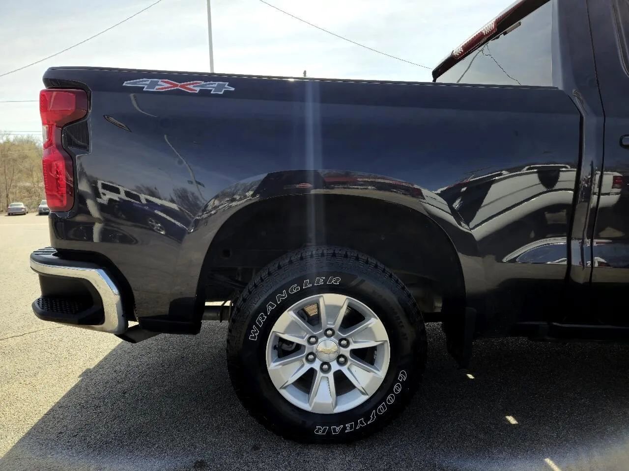 Used 2023 Chevrolet Silverado 1500 LT w/ Protection Package image 17