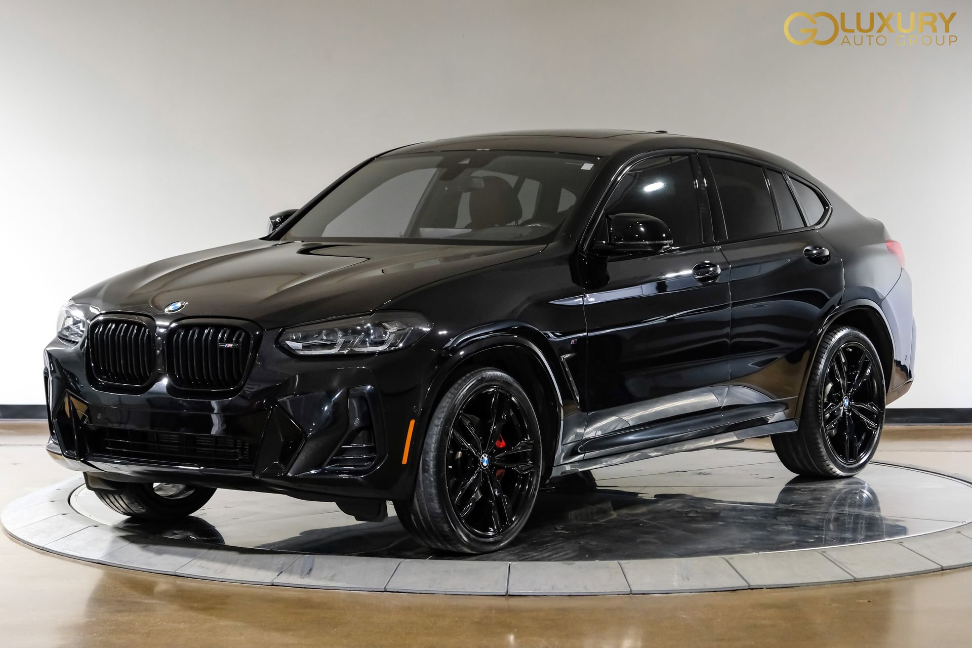 Used 2024 BMW X4 M40i w/ Premium Package image 8