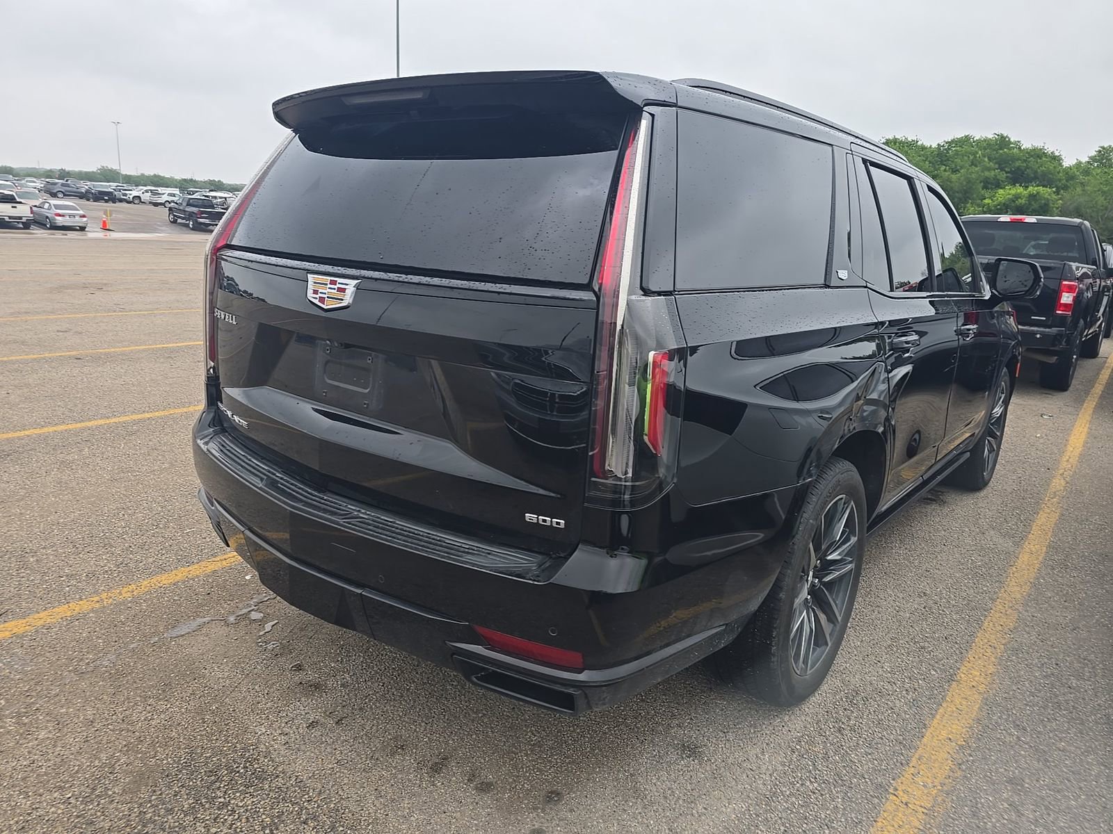 Used 2024 Cadillac Escalade Sport Platinum AWD/4WD image 4