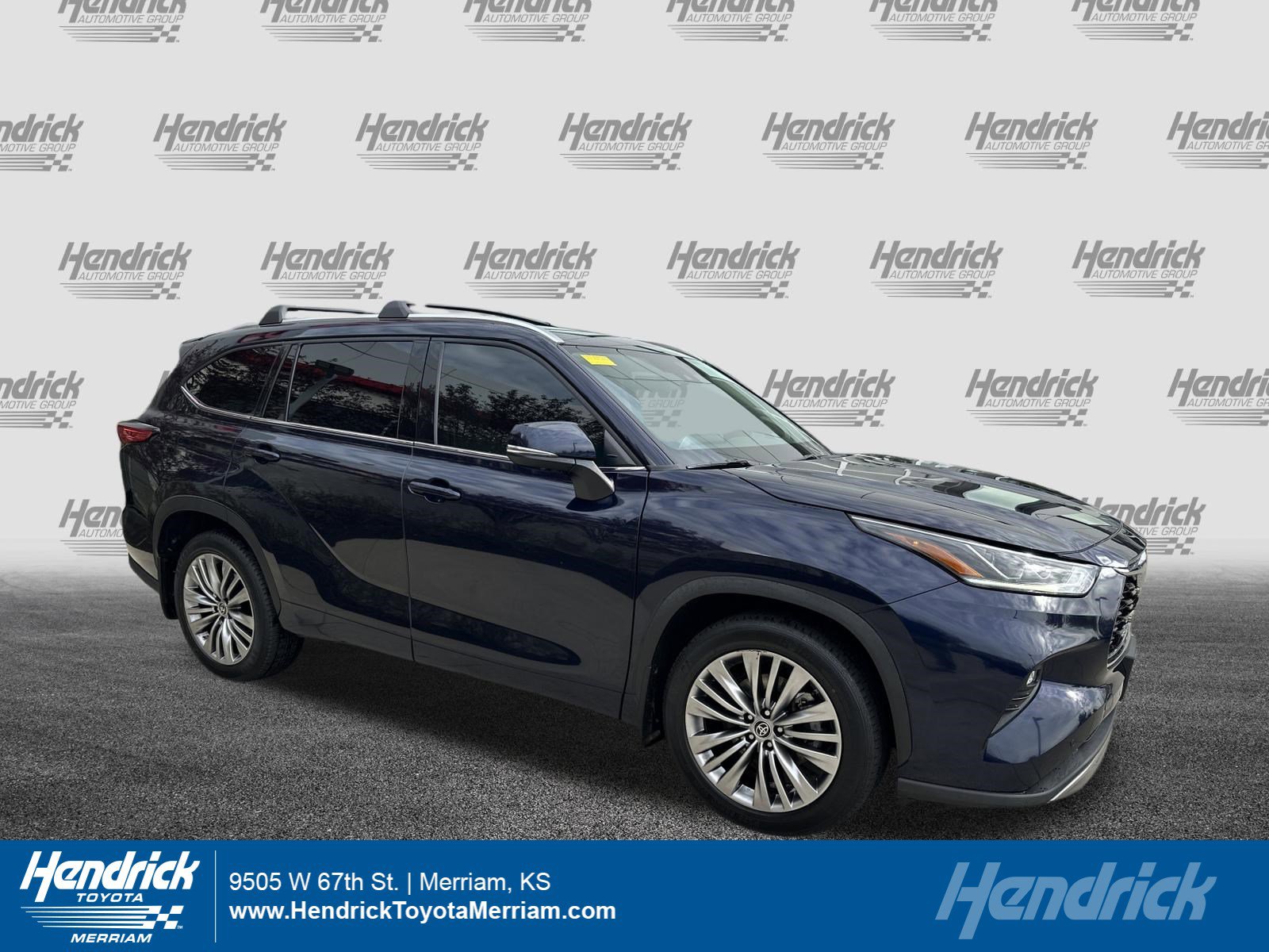 Used 2022 Toyota Highlander Platinum image 1
