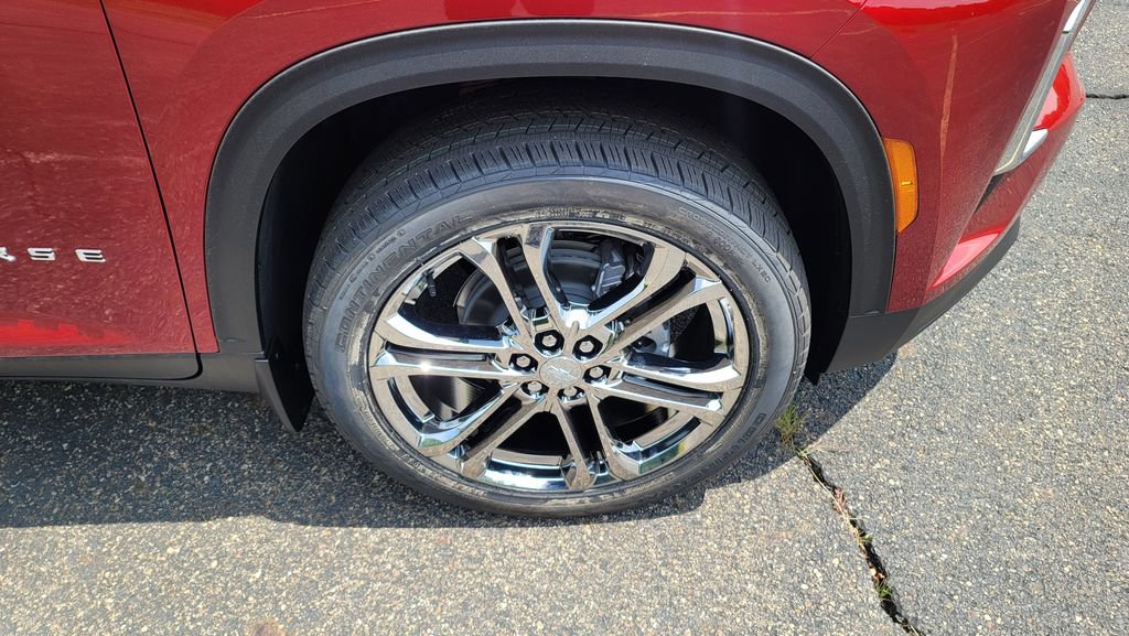 New 2025 Chevrolet Traverse LT w/ Driver Confidence Package image 15