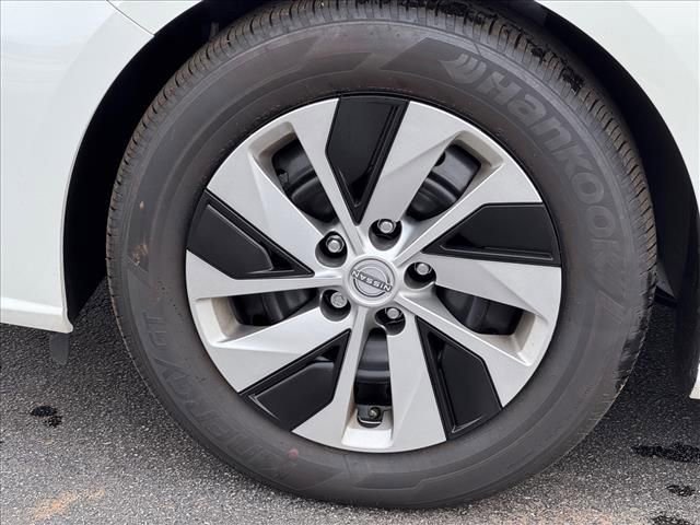 Certified 2025 Nissan Altima 2.5 S image 9