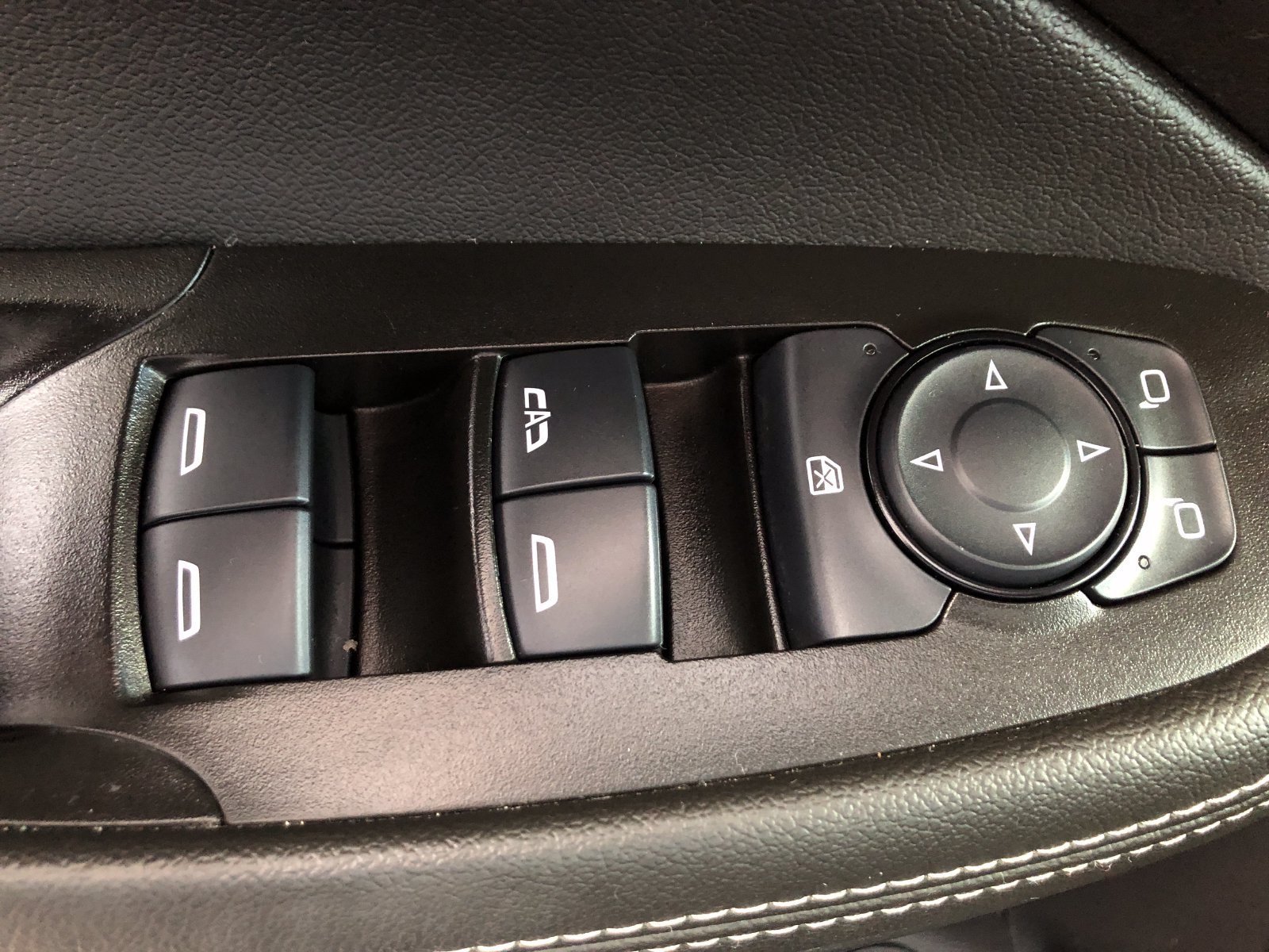 Used 2024 Buick Encore GX Preferred AWD/4WD image 34