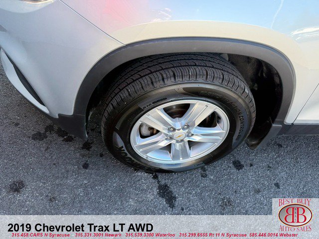 Used 2019 Chevrolet Trax LT w/ LT Convenience Package AWD/4WD image 9