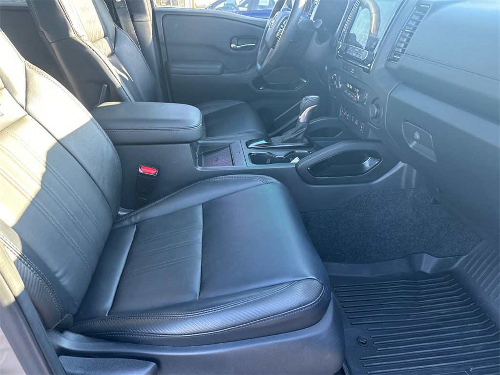Used 2022 Nissan Frontier PRO-4X w/ Pro-4X Premium Package image 13