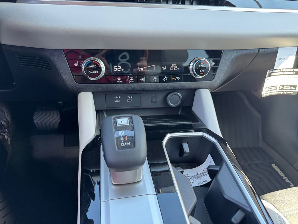New 2026 Mitsubishi Outlander SE image 17