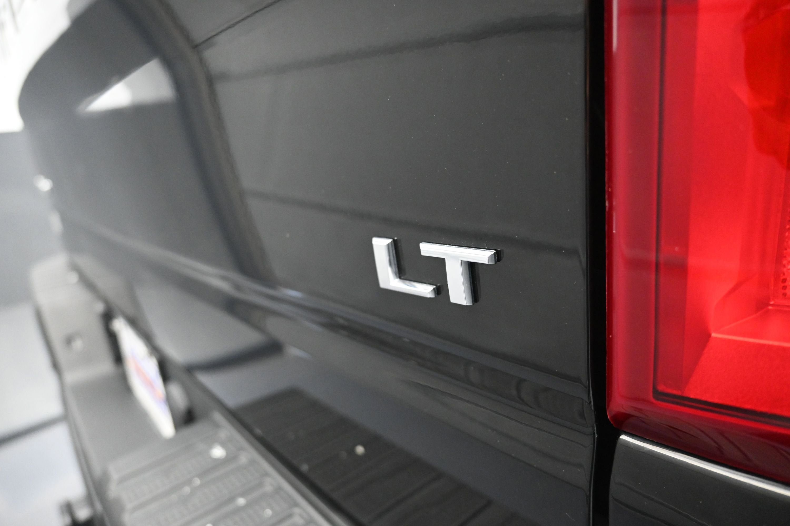 Used 2020 Chevrolet Silverado 1500 LT Trail Boss AWD/4WD image 36