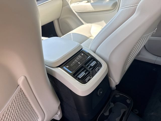 Used 2023 Volvo XC90 T8 Plus w/ Protection Package Premier AWD/4WD image 26