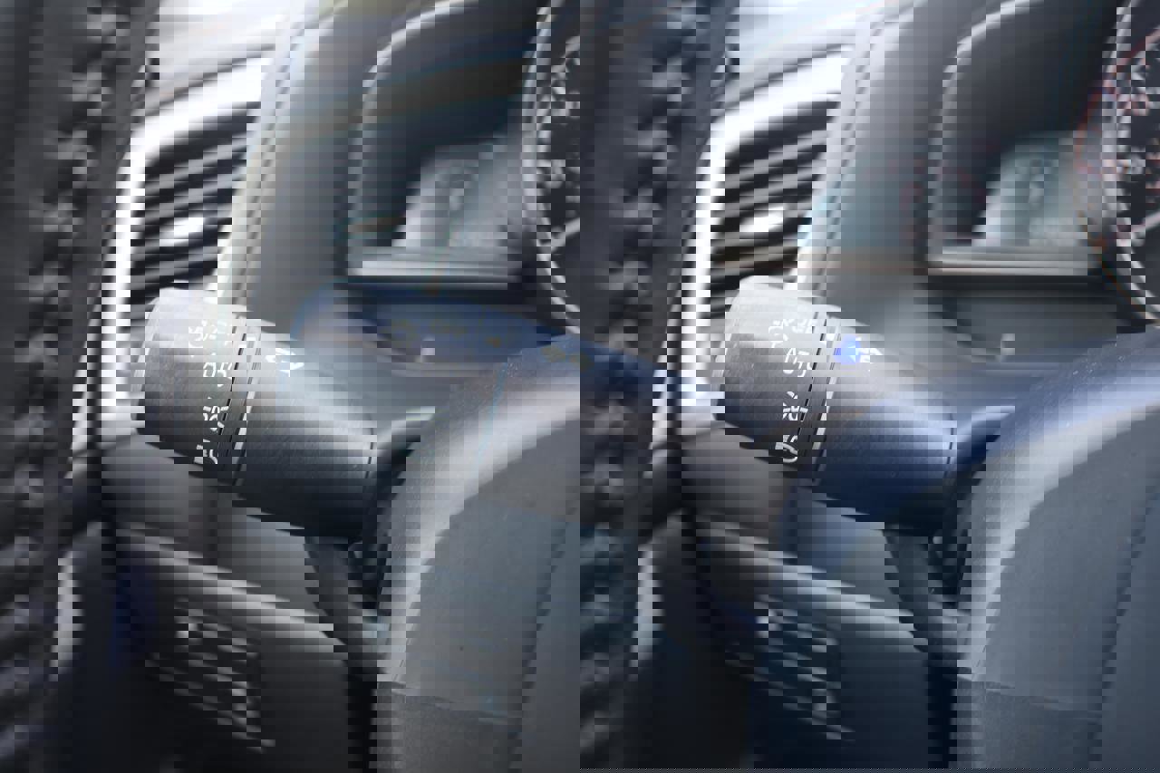 Used 2018 MAZDA MAZDA3 Touring image 32