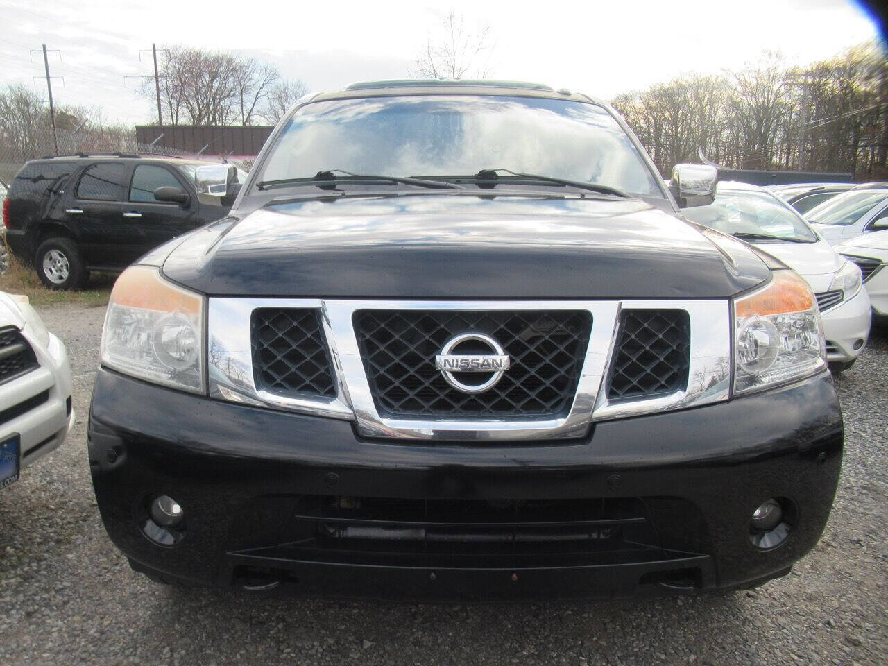 Used 2012 Nissan Armada SV image 2