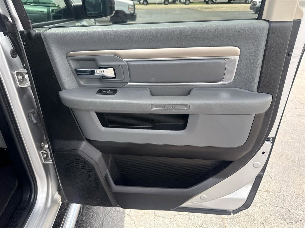 Used 2014 RAM 1500 Lone Star RWD image 21