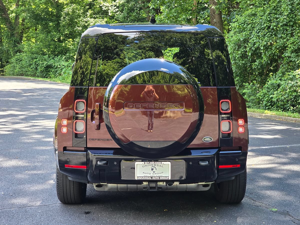 Used 2023 Land Rover Defender 130 X AWD/4WD image 5