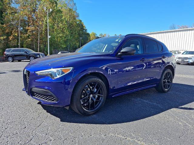 Used 2021 Alfa Romeo Stelvio Ti w/ Premium Package image 3