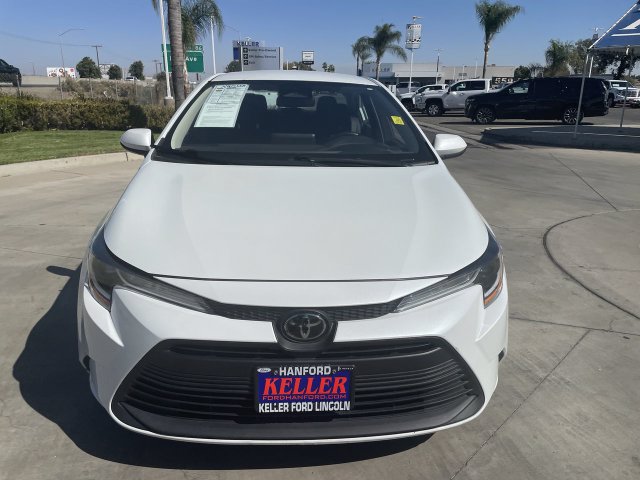 Used 2024 Toyota Corolla LE FWD image 3