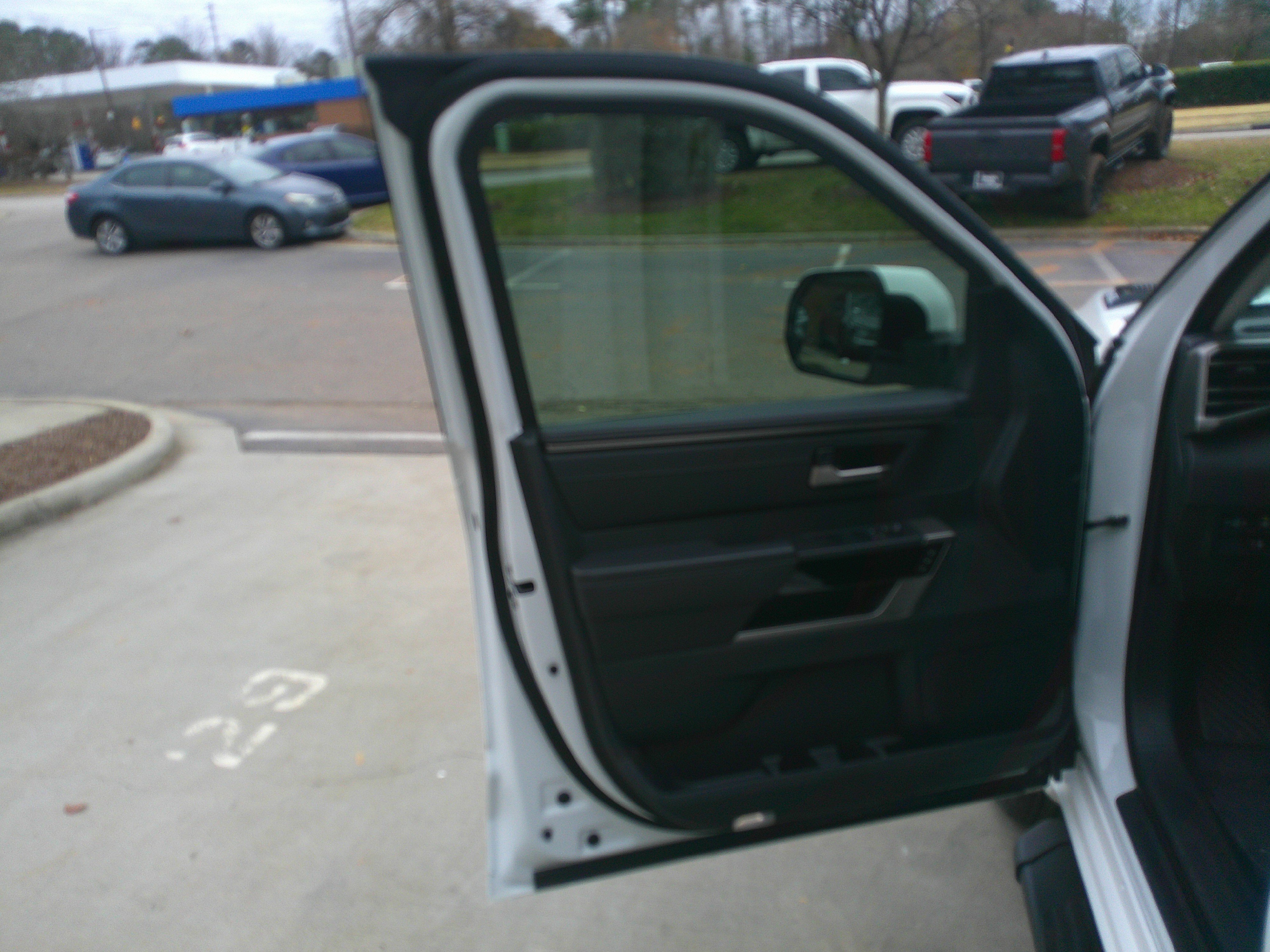 Used 2024 Toyota Tundra Limited image 17