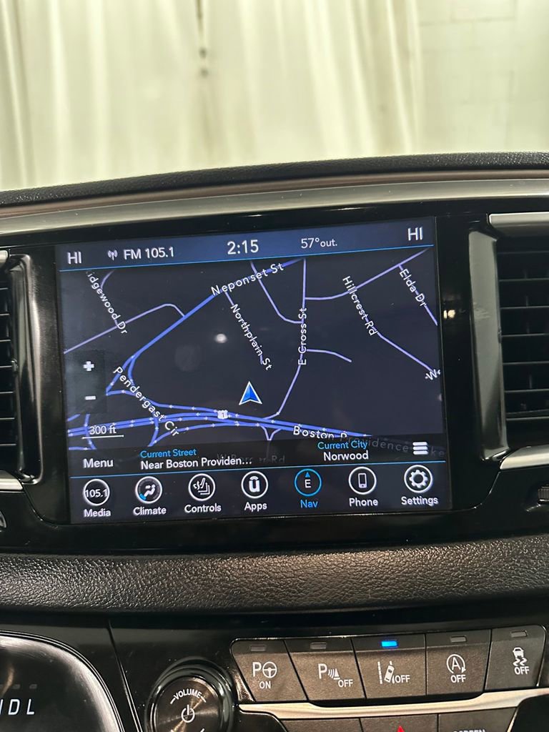 Used 2018 Chrysler Pacifica Touring-L Plus w/ Advanced Safetytec Group image 25