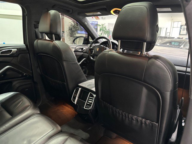 Used 2014 Porsche Cayenne GTS AWD/4WD image 46