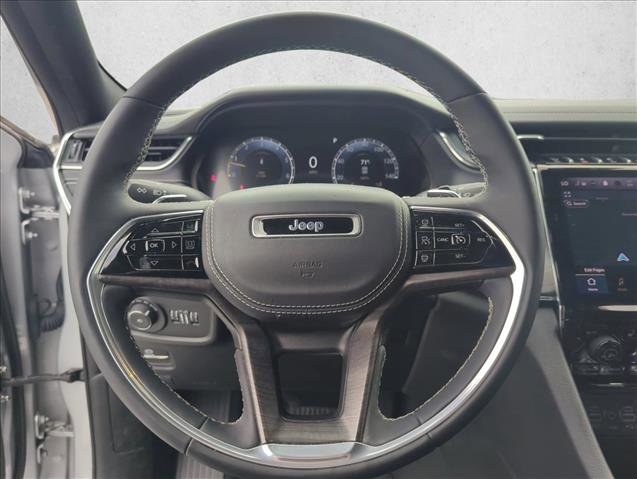 Used 2023 Jeep Grand Cherokee Overland image 11