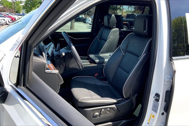 Used 2023 Cadillac Escalade ESV Premium Luxury AWD/4WD image 25