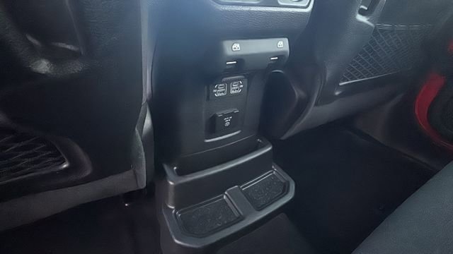 Used 2025 Jeep Wrangler Unlimited Rubicon 4xe w/ Convenience Group AWD/4WD image 26