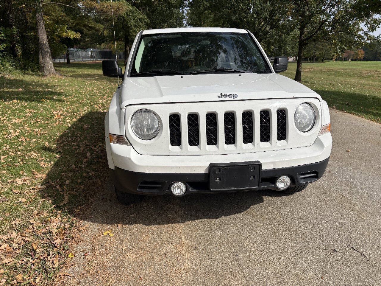 Used 2014 Jeep Patriot Sport FWD image 16