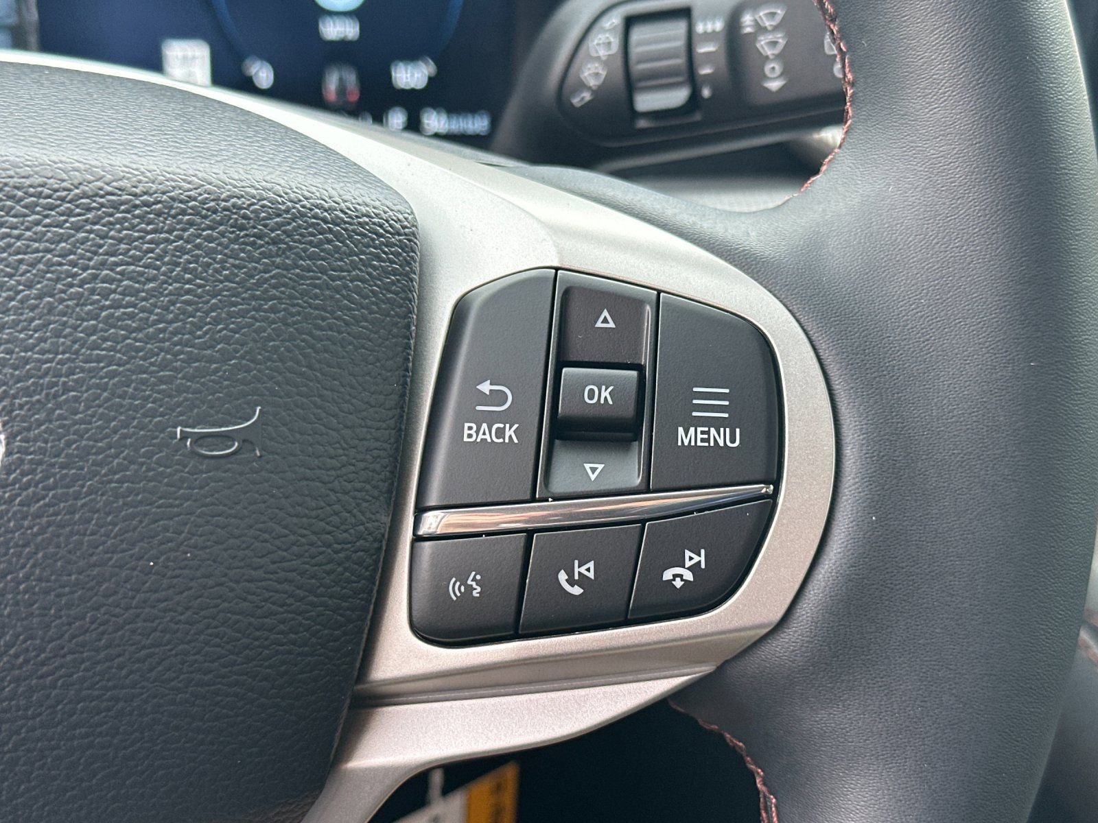 New 2026 Ford Explorer Active w/ Active Comfort Package image 29