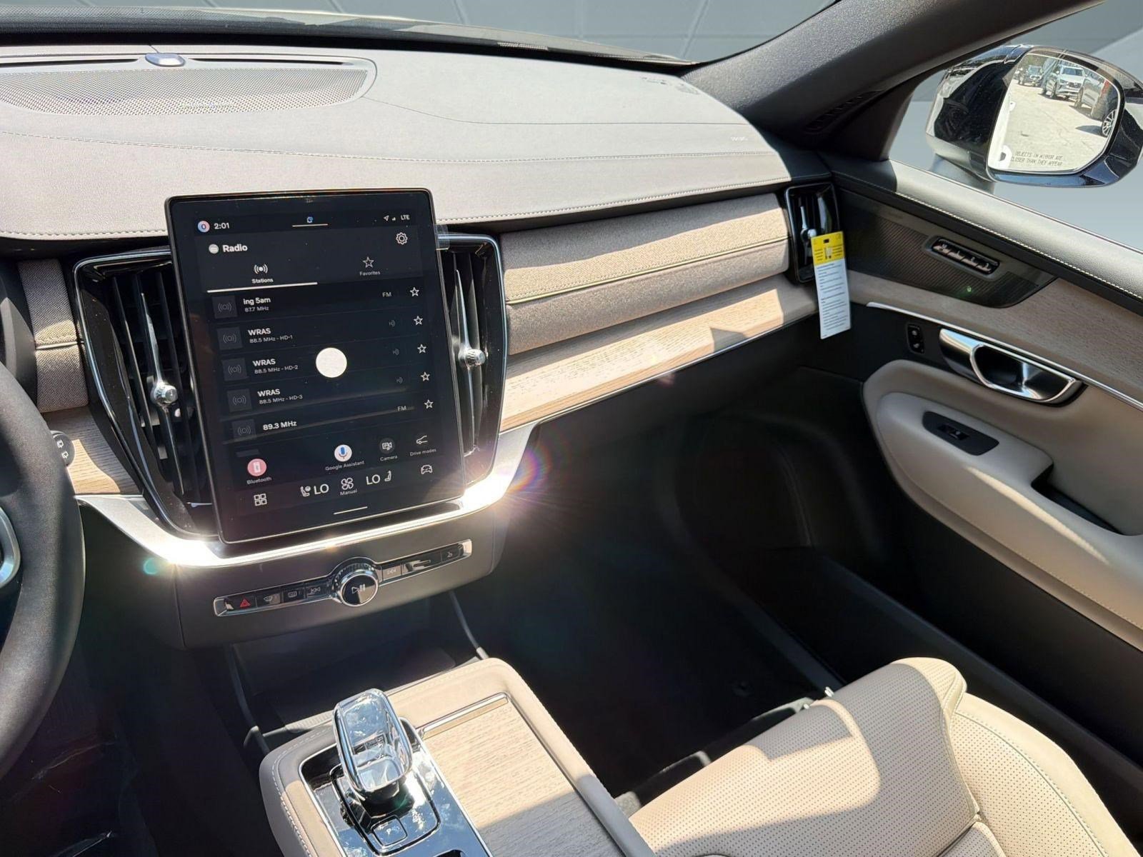 New 2026 Volvo XC90 T8 Ultra w/ Protection Package AWD/4WD image 26