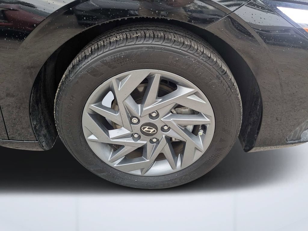 Used 2024 Hyundai Elantra SEL FWD image 10