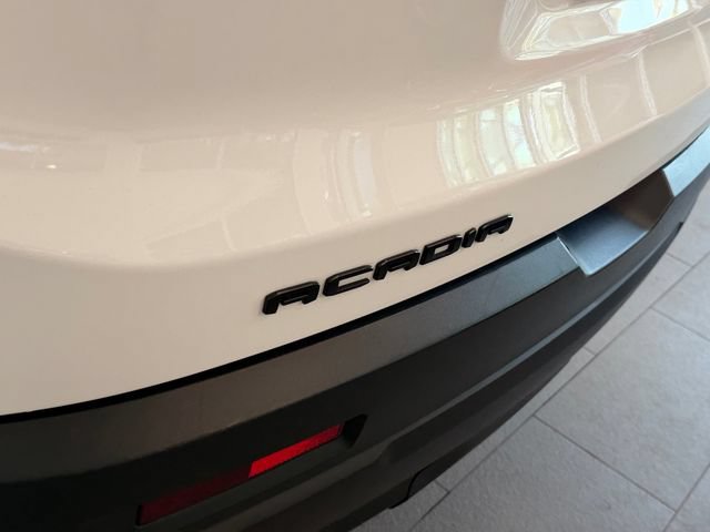 Used 2023 GMC Acadia SLT w/ Elevation Edition FWD image 15