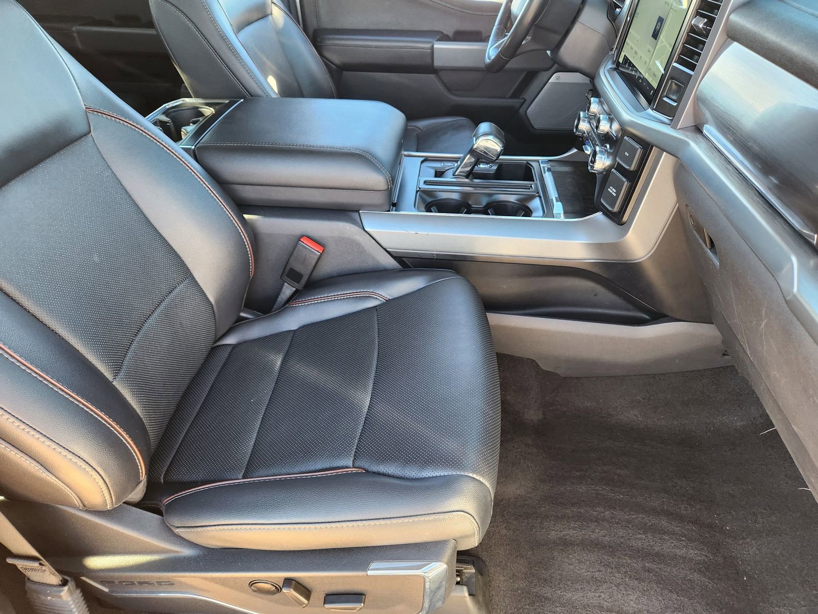 Used 2023 Ford F150 Lariat image 18