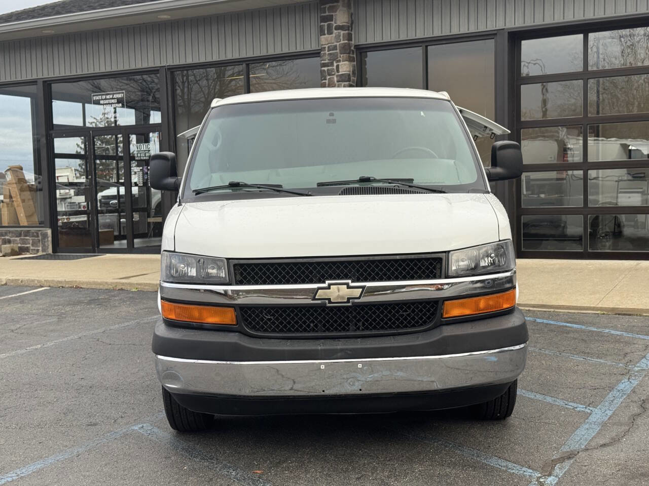 Used 2011 Chevrolet Express 2500 w/ Express Access Plus Package image 5