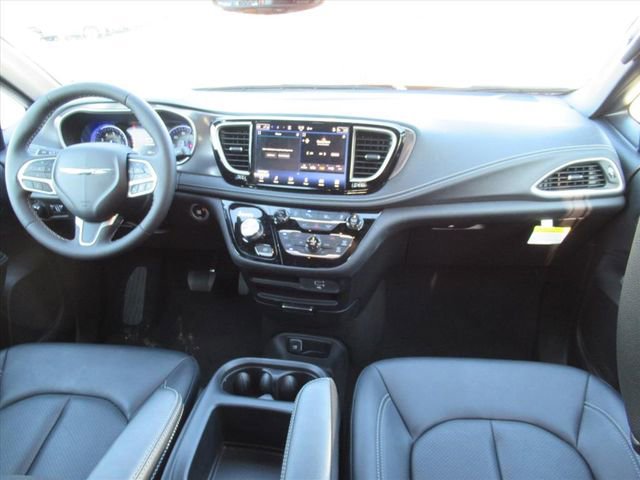 New 2026 Chrysler Pacifica Select FWD image 12